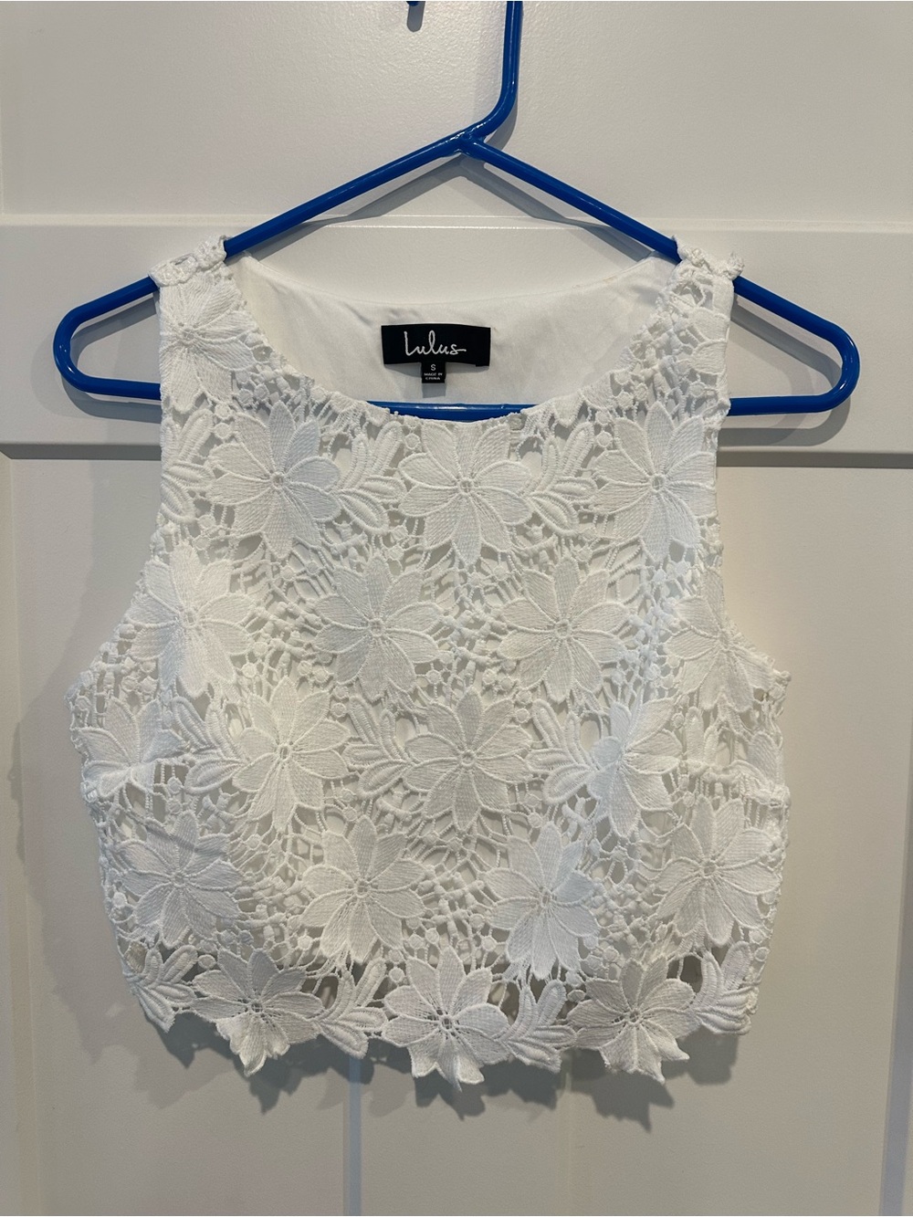 Lulu's SET TOP & SKIRT White Floral Crochet Crop Top & Midi Chrochet skirt Set
